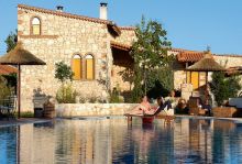 PETRINO SUITES 3*
